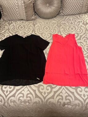 Michael Kors Black Short-Sleeve Top & Coral V-Neck Top Bundle Size Small